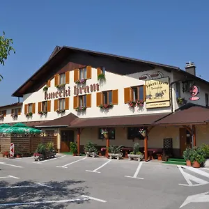 Kmecki Hram 3*, Ljubljana Slovenia